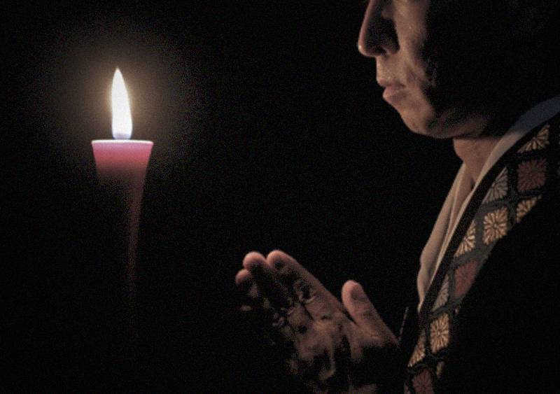 霊視鑑定をしている写真